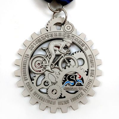 Médailles de cyclisme personnalisées creuses avec revêtement nickel mat
