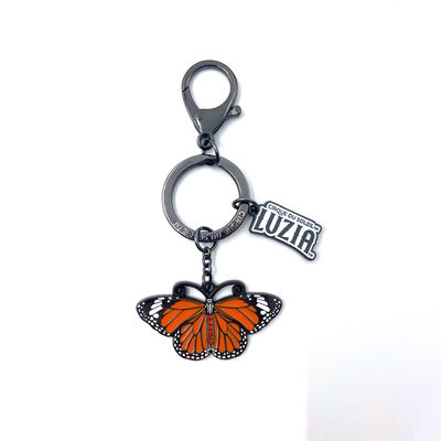 Des porte-clés personnalisés en émail doux, cadeau parfait pour les clients.